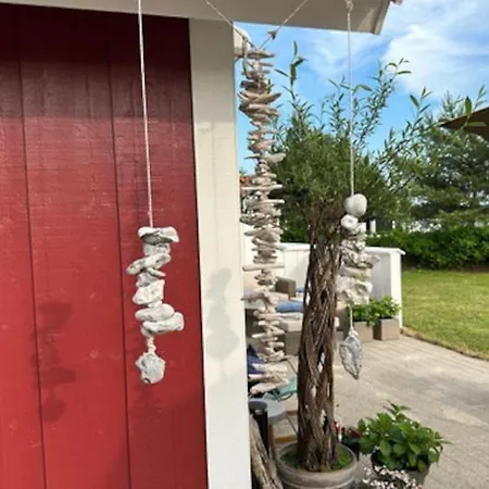 Willa Hyggeligt Taet Pa Vandet I Bro